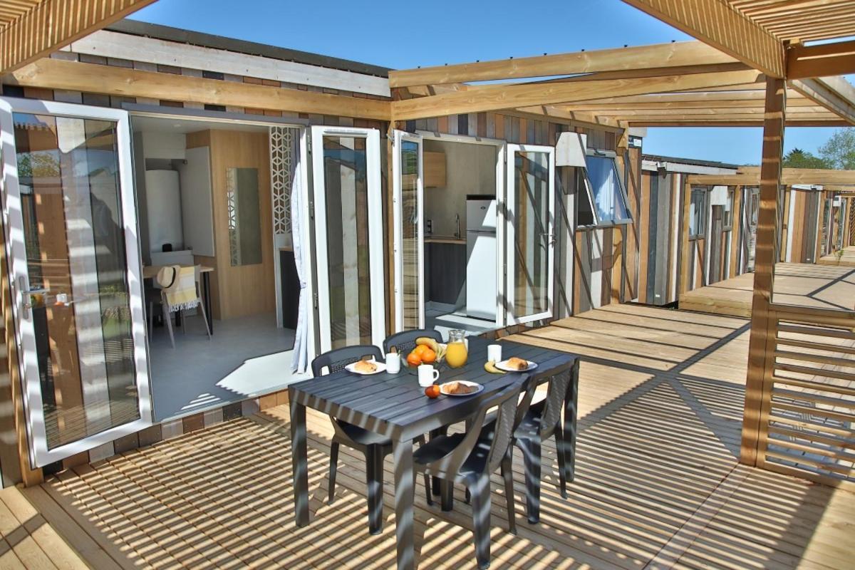 Camping Maeva Respire Le Village Perrosien Exteriör bild