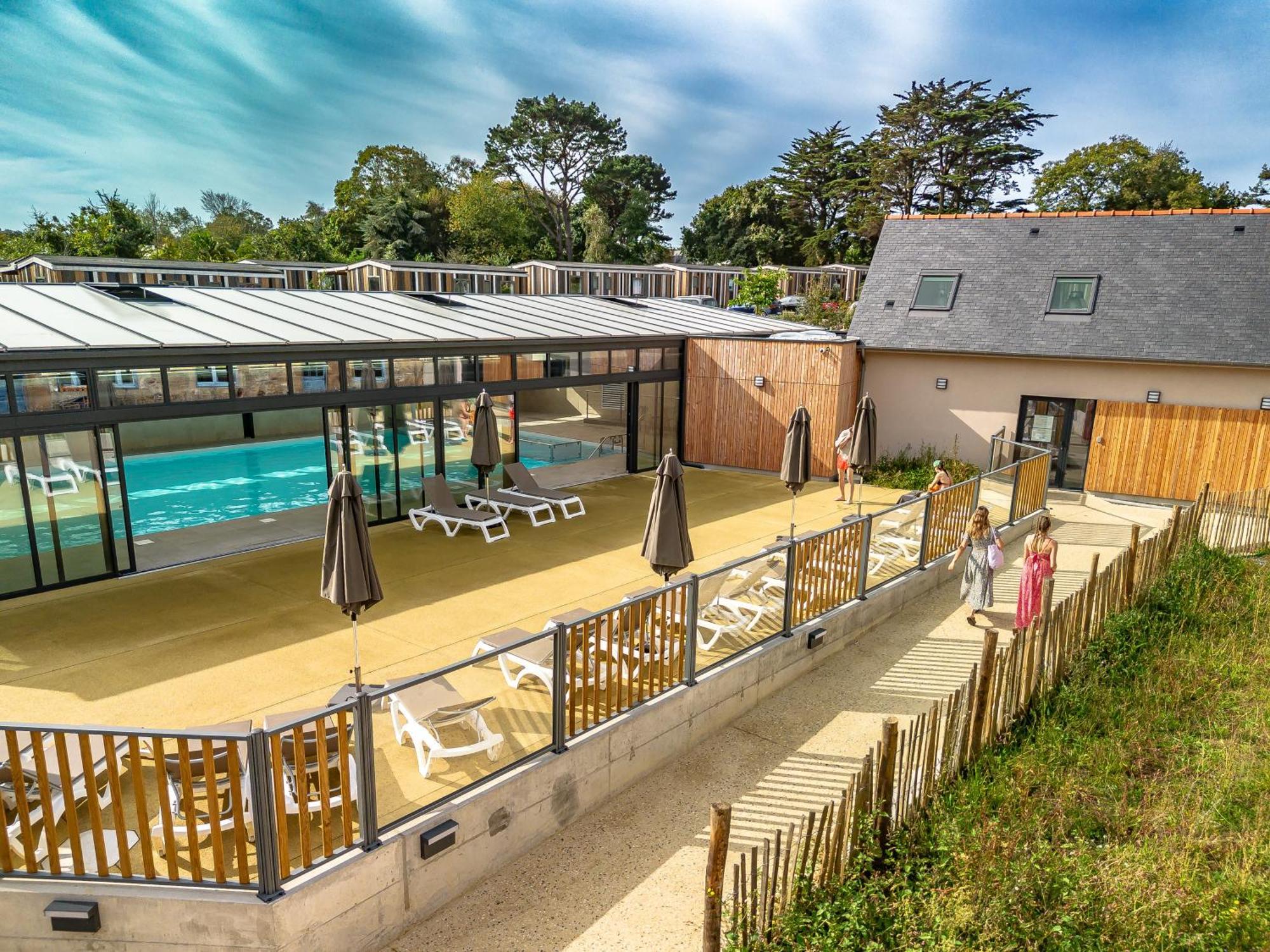 Camping Maeva Respire Le Village Perrosien Exteriör bild